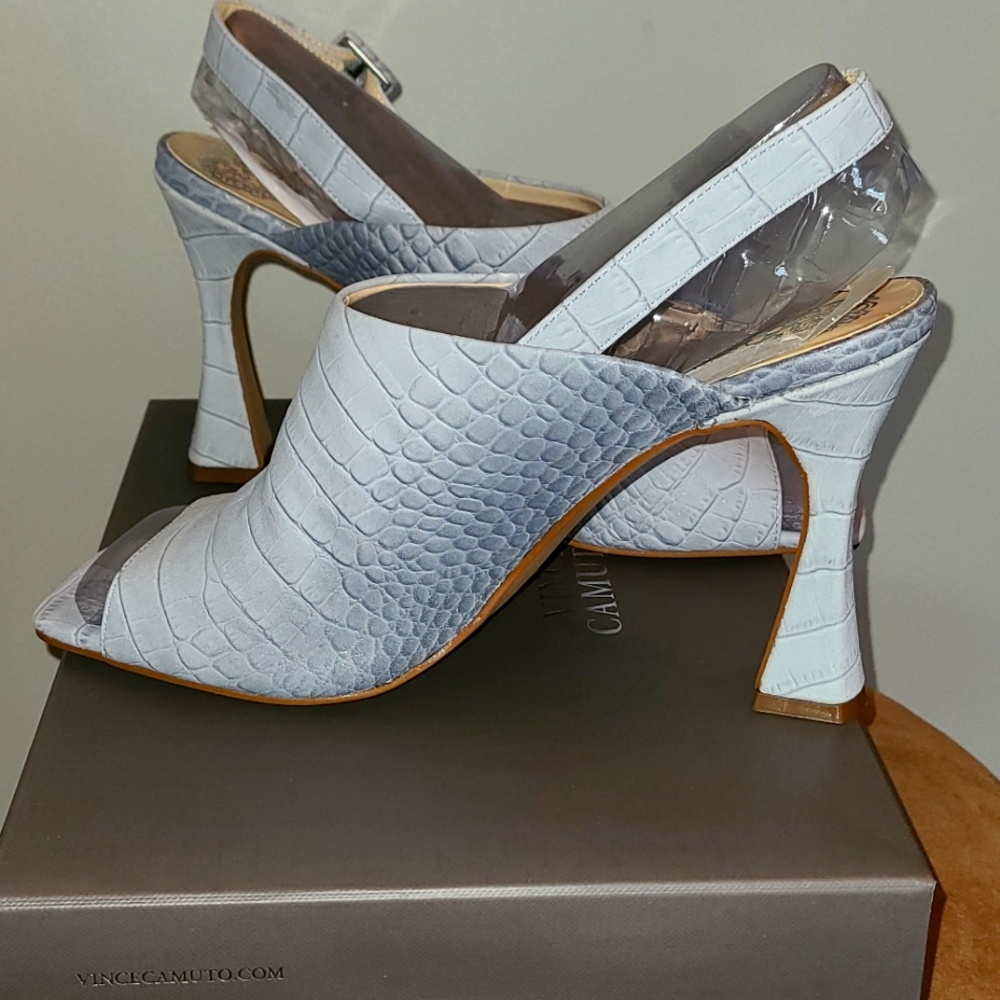 Vince Camuto VC-Releen size 10 Pale Blue slingback